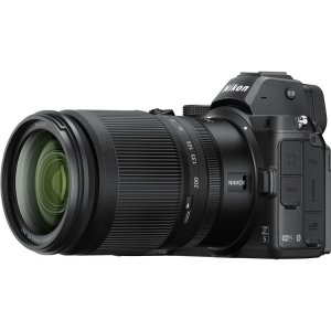 Nikon z5 camera with 24-200mm f4-6.3 vr lens